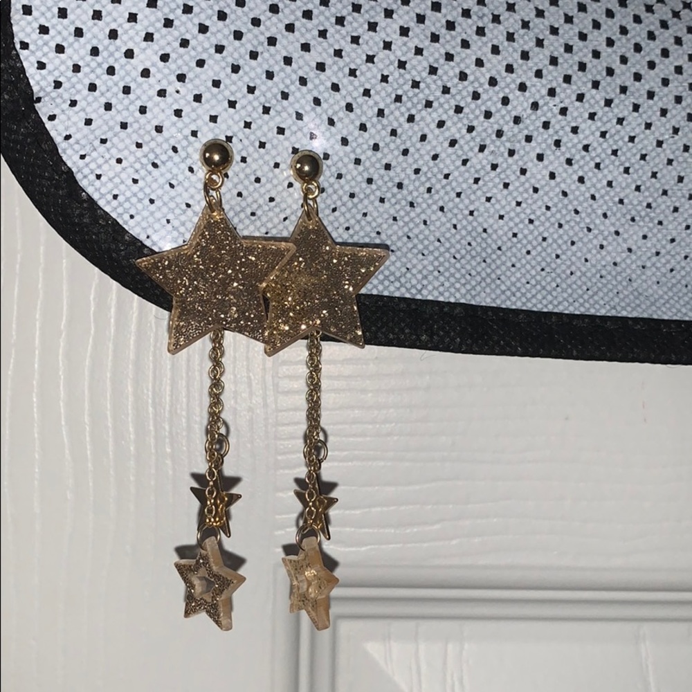 Star dangling earrings
